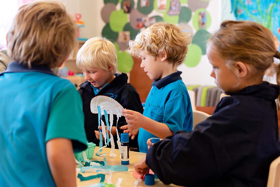 Jellyfish craft activity